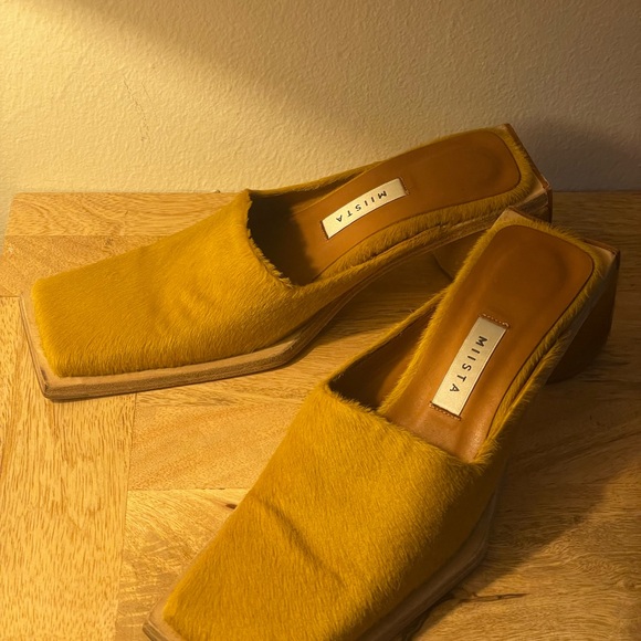 :) Jena Honey Gold Hair Mules by Miista 🐝 - Picture 10 of 14